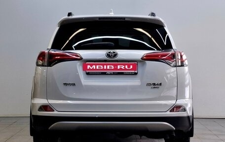 Toyota RAV4, 2019 год, 3 350 000 рублей, 6 фотография