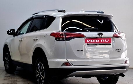 Toyota RAV4, 2019 год, 3 350 000 рублей, 7 фотография