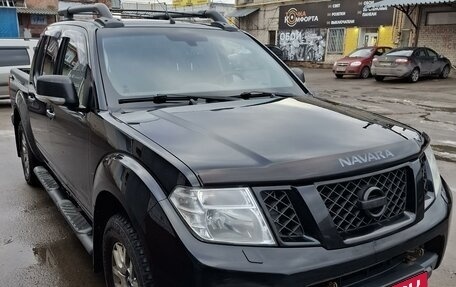 Nissan Navara (Frontier), 2013 год, 1 990 000 рублей, 2 фотография