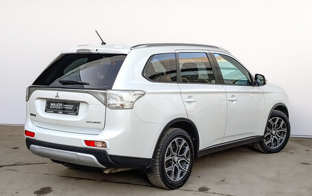 Mitsubishi Outlander III рестайлинг 3, 2014 год, 1 895 000 рублей, 5 фотография