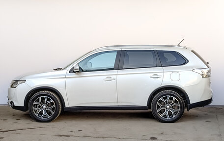 Mitsubishi Outlander III рестайлинг 3, 2014 год, 1 895 000 рублей, 8 фотография