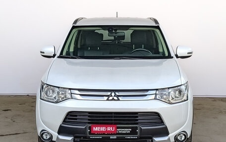 Mitsubishi Outlander III рестайлинг 3, 2014 год, 1 895 000 рублей, 2 фотография