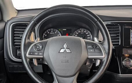 Mitsubishi Outlander III рестайлинг 3, 2014 год, 1 895 000 рублей, 21 фотография