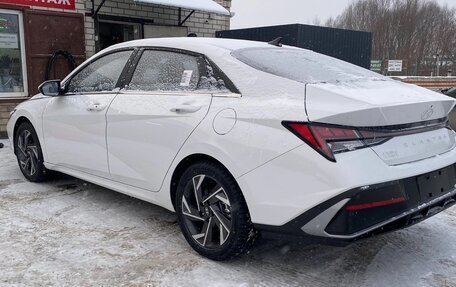 Hyundai Elantra, 2023 год, 2 280 000 рублей, 5 фотография