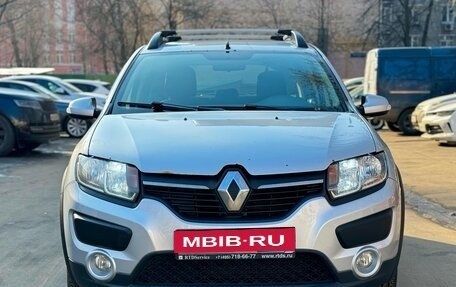 Renault Sandero II рестайлинг, 2016 год, 715 000 рублей, 1 фотография