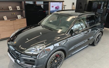 Porsche Cayenne III, 2022 год, 13 697 000 рублей, 2 фотография