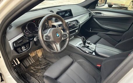 BMW 5 серия, 2018 год, 3 275 000 рублей, 11 фотография