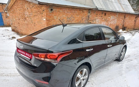 Hyundai Solaris II рестайлинг, 2018 год, 1 250 000 рублей, 2 фотография