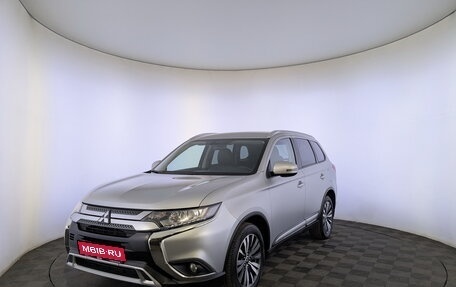 Mitsubishi Outlander III рестайлинг 3, 2020 год, 3 100 000 рублей, 1 фотография