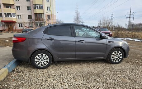 KIA Rio III рестайлинг, 2013 год, 835 000 рублей, 3 фотография