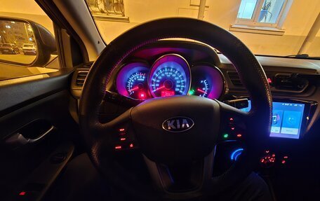 KIA Rio III рестайлинг, 2013 год, 835 000 рублей, 38 фотография