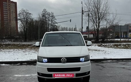 Volkswagen Transporter T5 рестайлинг, 2010 год, 1 650 000 рублей, 2 фотография