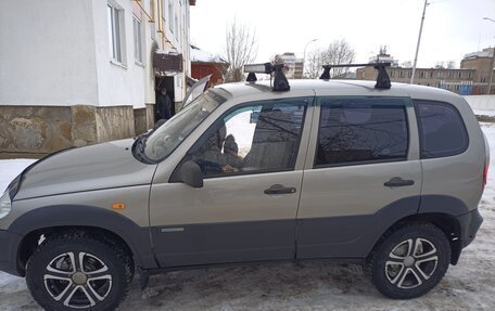 Chevrolet Niva I рестайлинг, 2010 год, 610 000 рублей, 2 фотография