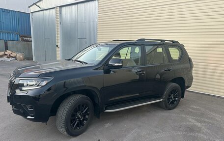 Toyota Land Cruiser Prado 150 рестайлинг 2, 2020 год, 6 300 000 рублей, 3 фотография