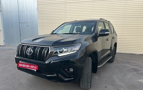 Toyota Land Cruiser Prado 150 рестайлинг 2, 2020 год, 6 300 000 рублей, 2 фотография