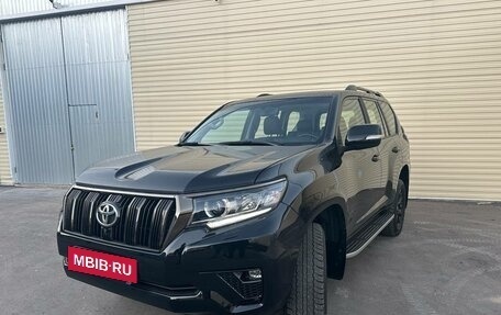 Toyota Land Cruiser Prado 150 рестайлинг 2, 2020 год, 6 300 000 рублей, 8 фотография