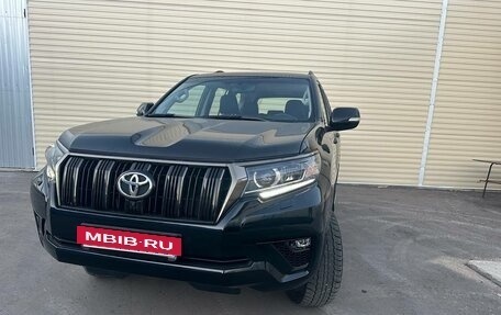 Toyota Land Cruiser Prado 150 рестайлинг 2, 2020 год, 6 300 000 рублей, 9 фотография