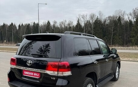 Toyota Land Cruiser 200, 2017 год, 4 750 000 рублей, 1 фотография