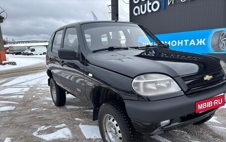 Chevrolet Niva I рестайлинг, 2004 год, 330 000 рублей, 2 фотография