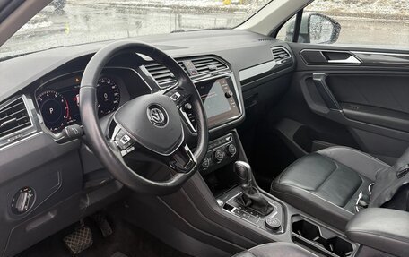 Volkswagen Tiguan II, 2018 год, 2 590 000 рублей, 8 фотография