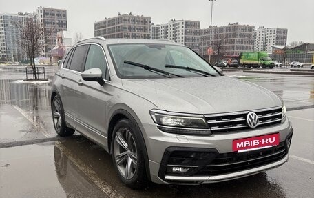 Volkswagen Tiguan II, 2018 год, 2 590 000 рублей, 9 фотография