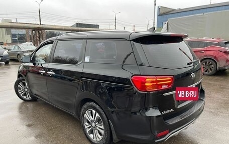 KIA Carnival III, 2019 год, 2 800 000 рублей, 7 фотография