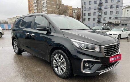 KIA Carnival III, 2019 год, 2 800 000 рублей, 15 фотография