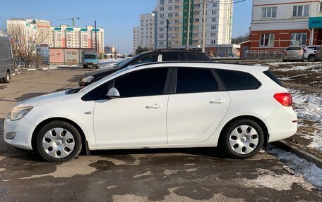 Opel Astra J, 2011 год, 760 000 рублей, 2 фотография