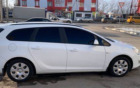 Opel Astra J, 2011 год, 760 000 рублей, 6 фотография