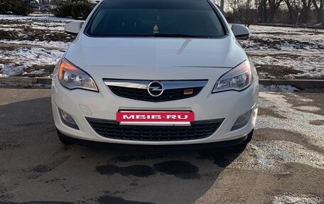 Opel Astra J, 2011 год, 760 000 рублей, 8 фотография