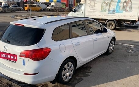 Opel Astra J, 2011 год, 760 000 рублей, 5 фотография