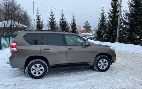 Toyota Land Cruiser Prado 150 рестайлинг 2, 2013 год, 3 050 000 рублей, 4 фотография