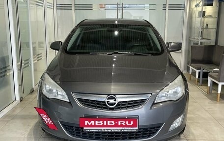 Opel Astra J, 2011 год, 725 000 рублей, 2 фотография