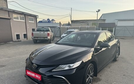 Toyota Camry, 2021 год, 4 100 000 рублей, 1 фотография