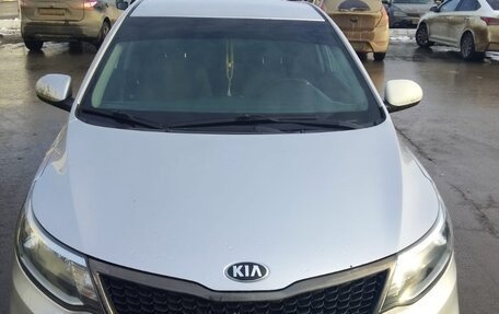 KIA Rio III рестайлинг, 2015 год, 980 000 рублей, 2 фотография