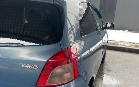 Toyota Yaris III рестайлинг, 2008 год, 710 000 рублей, 24 фотография