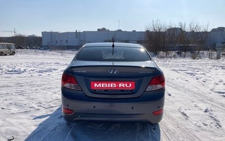 Hyundai Solaris II рестайлинг, 2011 год, 685 000 рублей, 4 фотография