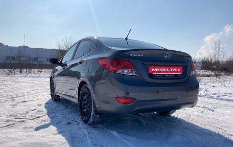 Hyundai Solaris II рестайлинг, 2011 год, 685 000 рублей, 3 фотография