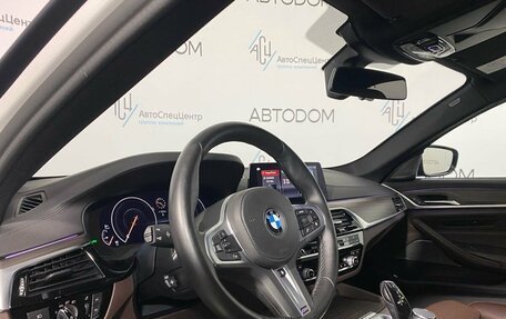 BMW 5 серия, 2018 год, 5 280 000 рублей, 9 фотография