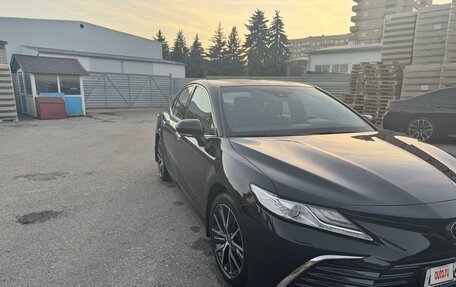 Toyota Camry, 2021 год, 4 100 000 рублей, 2 фотография