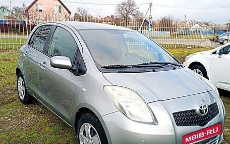 Toyota Yaris III рестайлинг, 2007 год, 720 000 рублей, 4 фотография