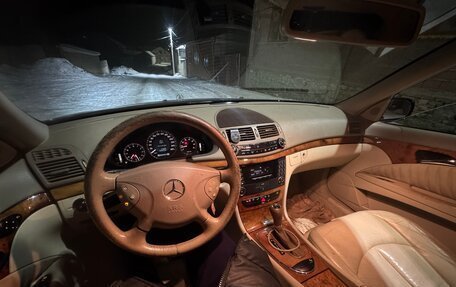 Mercedes-Benz E-Класс, 2002 год, 850 000 рублей, 15 фотография