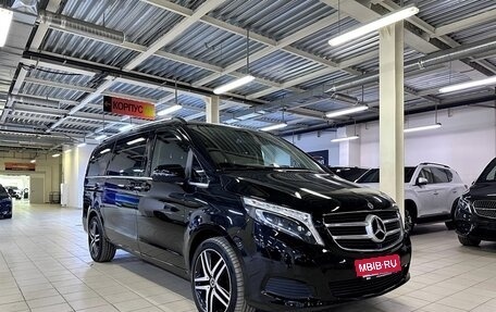 Mercedes-Benz V-Класс, 2018 год, 5 500 000 рублей, 3 фотография