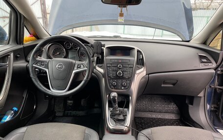 Opel Astra J, 2010 год, 620 000 рублей, 2 фотография