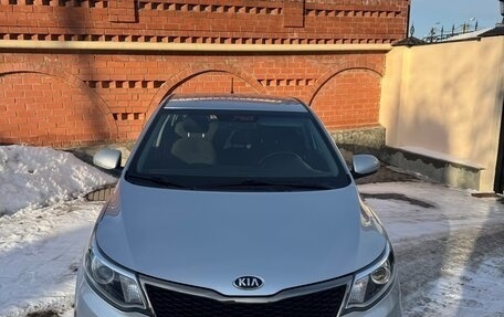 KIA Rio III рестайлинг, 2016 год, 1 390 000 рублей, 2 фотография