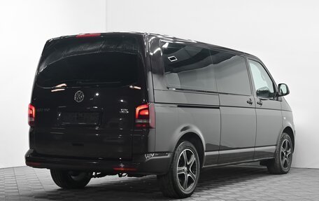 Volkswagen Multivan T5, 2012 год, 2 495 000 рублей, 4 фотография