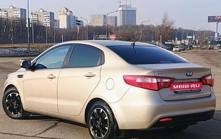 KIA Rio III рестайлинг, 2013 год, 590 000 рублей, 4 фотография