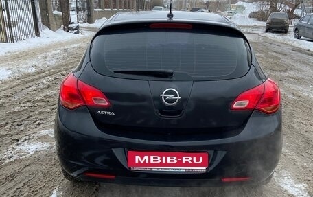 Opel Astra J, 2012 год, 700 000 рублей, 3 фотография