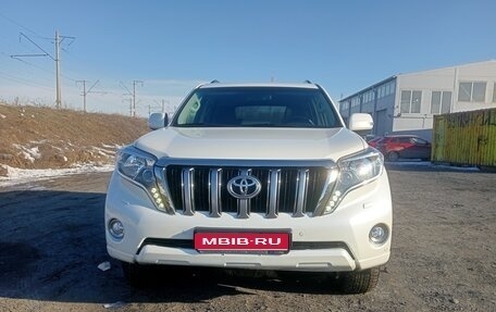 Toyota Land Cruiser Prado 150 рестайлинг 2, 2015 год, 4 000 000 рублей, 1 фотография