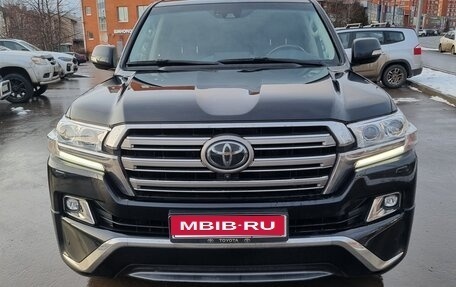 Toyota Land Cruiser 200, 2018 год, 9 100 000 рублей, 1 фотография